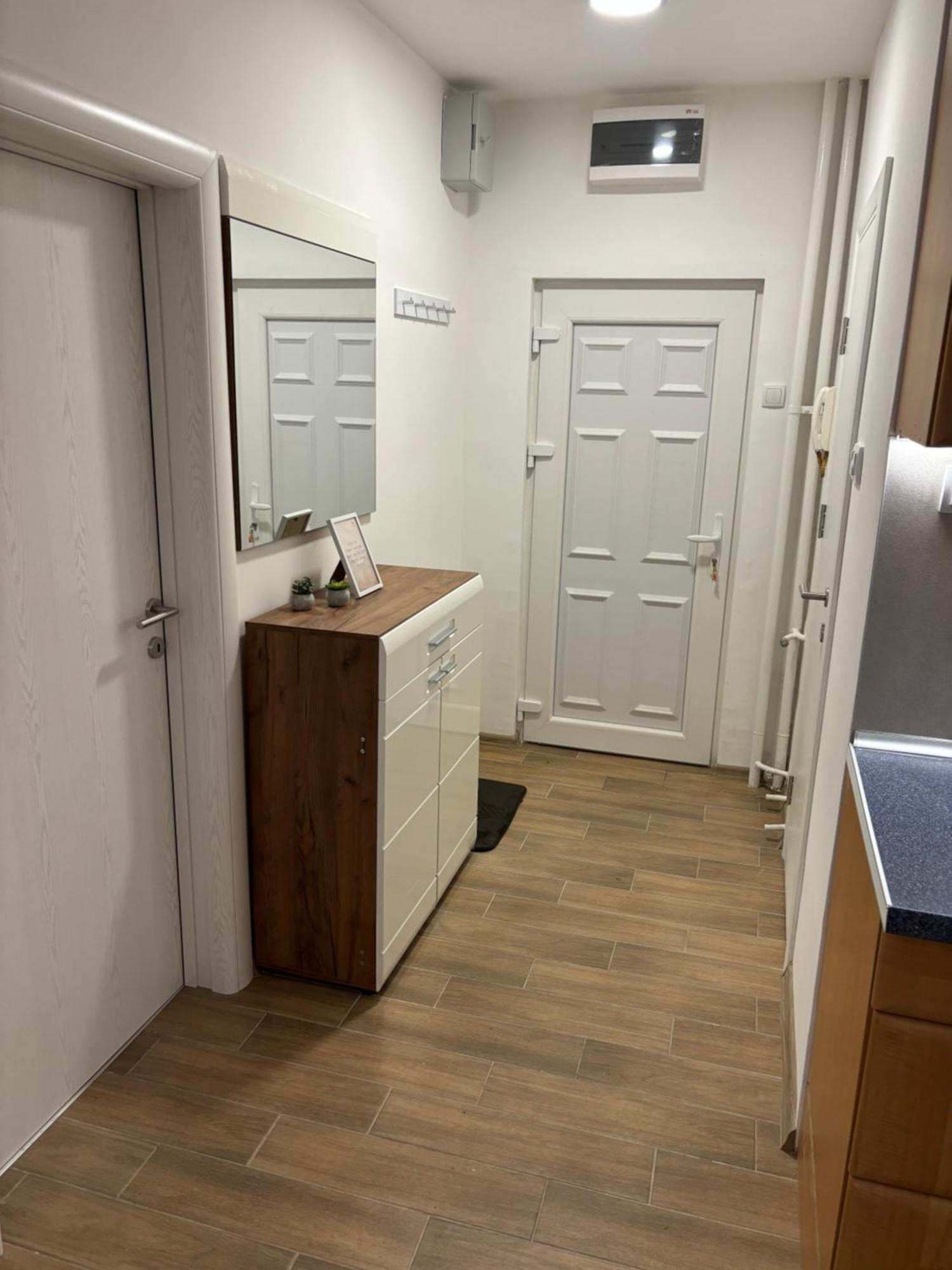 Vanja Apartman Вршац Экстерьер фото